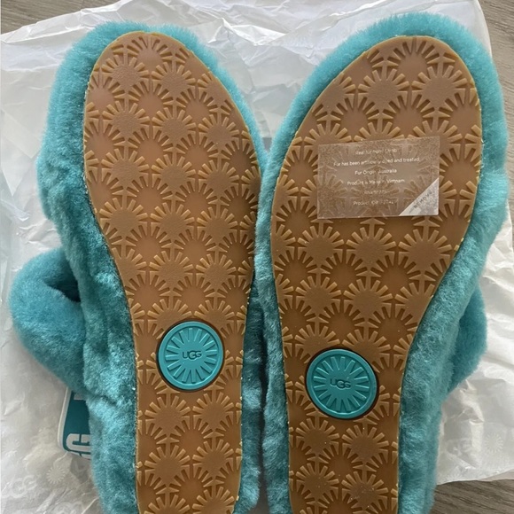UGG Slippers - Picture 2 of 2